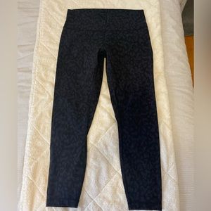 Lululemon Black Cheetah Wunder Under 7/8 leggings
